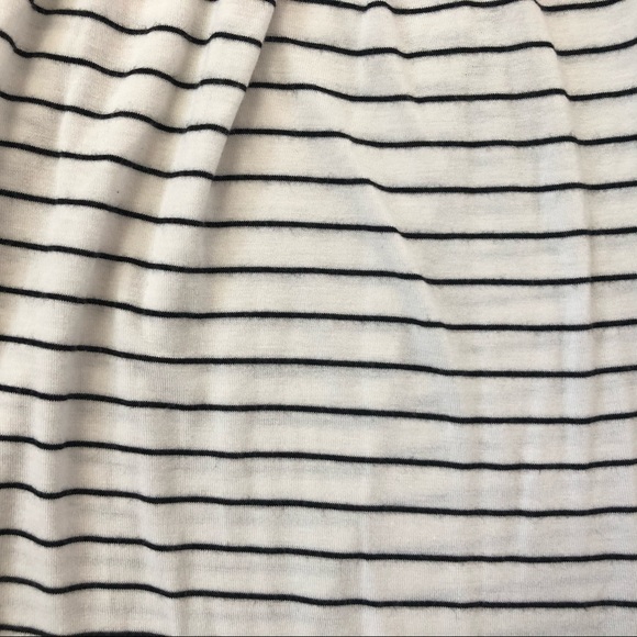 Off the shoulder flowy striped top - Picture 4 of 5